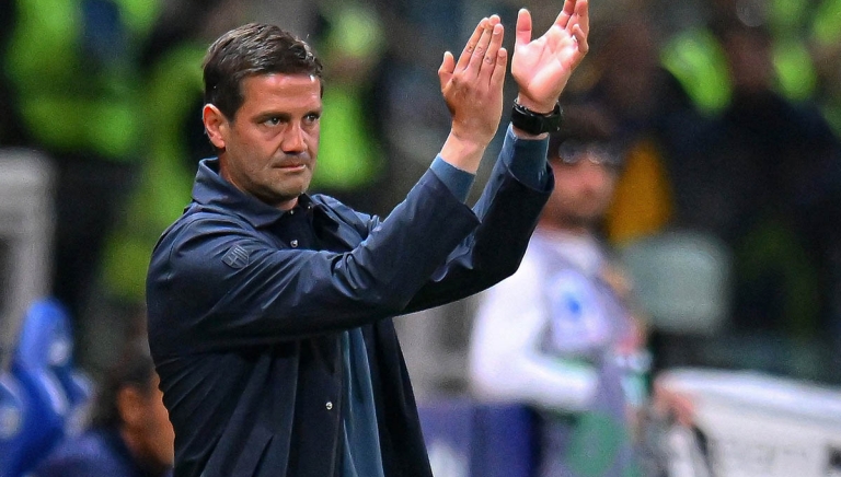 Jose Mourinho động viên như 'trù dập' tân thuyền trưởng CLB Inter