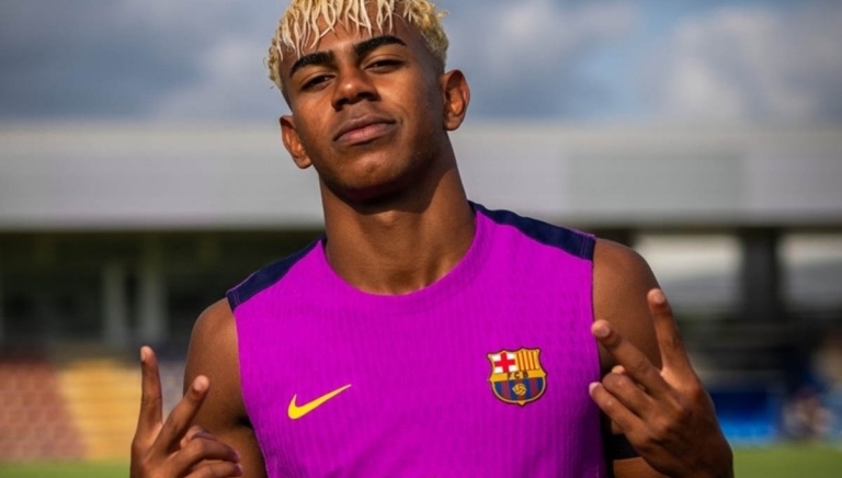 Yamal được ví như Messi và Maradona