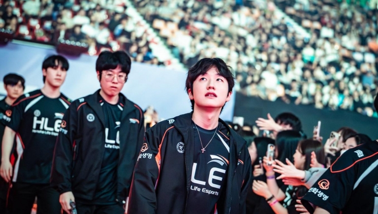 Peanut gửi chiến thư tới Levi tại LOL EWC 2025