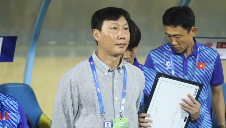 HLV Kim Sang Sik nhận xét thẳng về ĐT Việt Nam trước AFF Cup