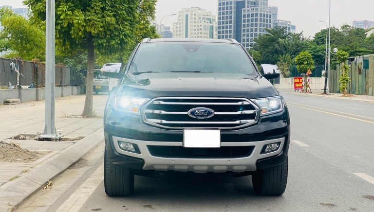 Lăn bánh 4 năm, Ford Everest bản Cao nhất khấu hao gần 600 triệu đồng