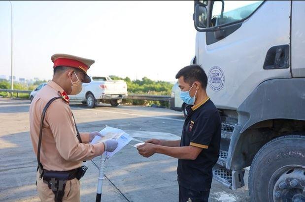 Quy định mới về giấy phép lái xe và mức phạt mà các tài xế cần biết