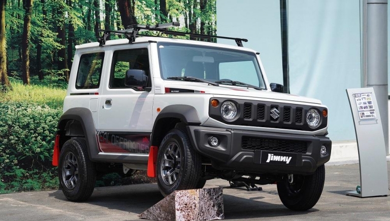 'Tiểu G63' Suzuki Jimny chạm đáy kỷ lục, giá bán ngang SUV hạng B