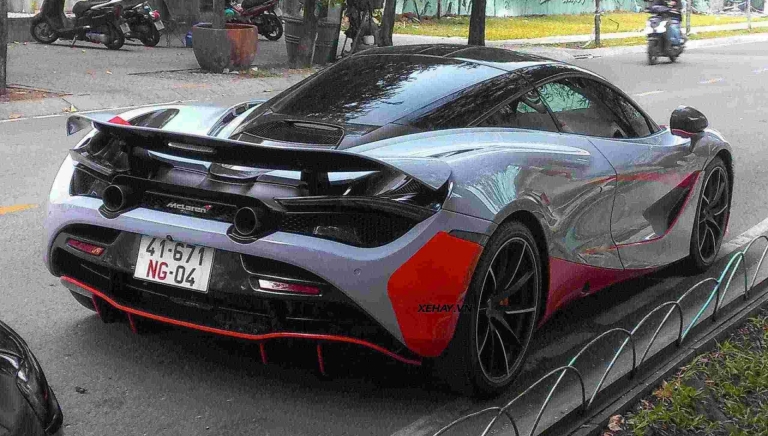 Ảnh thực tế McLaren 720S màu xám Ceramic Grey độc nhất Việt Nam