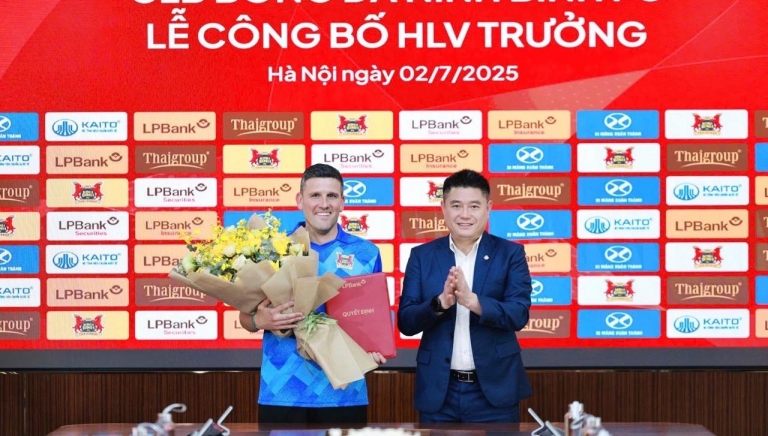HLV Tây Ban Nha chính thức dẫn dắt đội của Hoàng Đức