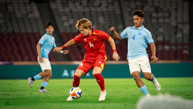 U23 Việt Nam thắng chật vật U23 Campuchia