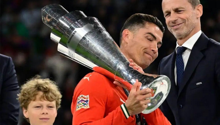 Ronaldo suýt dự Club World Cup cùng một CLB Nam Mỹ