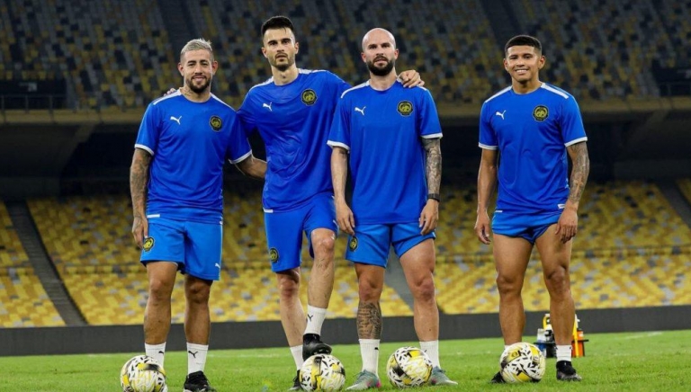 CĐV yêu cầu FIFA điều tra dàn sao nhập tịch của Malaysia