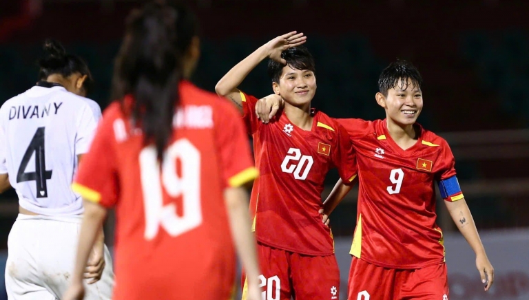 Video: Việt Nam nhấn chìm Indonesia 4-0, hẹn Thái Lan ở chung kết Đông Nam Á
