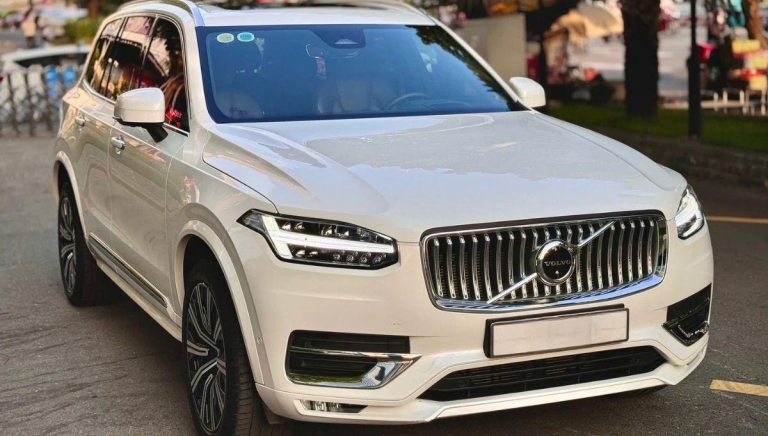 Ngỡ ngàng giá bán của Volvo XC90 2023 ‘siêu lướt’ sau 1 năm lăn bánh