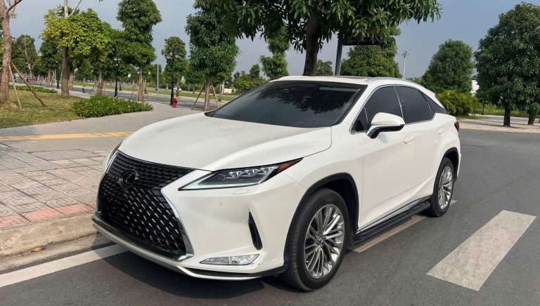 Sau 3 năm sử dụng, xe sang Lexus RX 350 2021 lên sàn xe cũ với giá bao nhiêu?