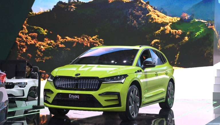 Mục sở thị Skoda Enyaq iV: Xe điện cùng phân khúc VinFast VF 7, chạy hơn 500 km/sạc