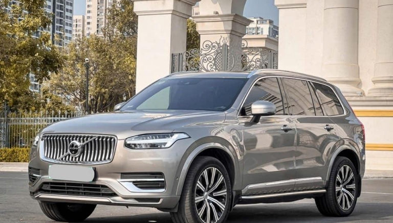 Bất ngờ giá bán lại của xe sang Volvo XC90 hybrid 2021 'lướt' sau 3 năm lăn bánh