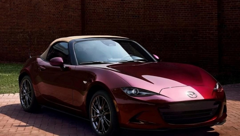 Mazda giới thiệu MX-5 Miata 35th Anniversary Edition 2025 với số lượng giới hạn chỉ 300 chiếc