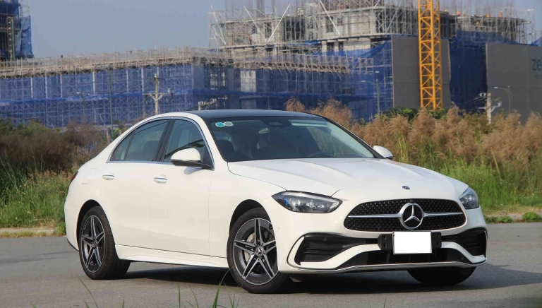 Mercedes-Benz C-Class tại Việt Nam bổ sung thêm trang bị, giá bán không đổi