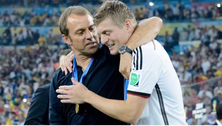 Toni Kroos: 'Bạn phải ca ngợi Hansi Flick và Barca mùa này'