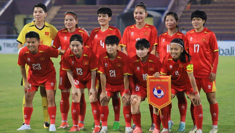Bóng đá Việt Nam lại rộng cửa đi World Cup