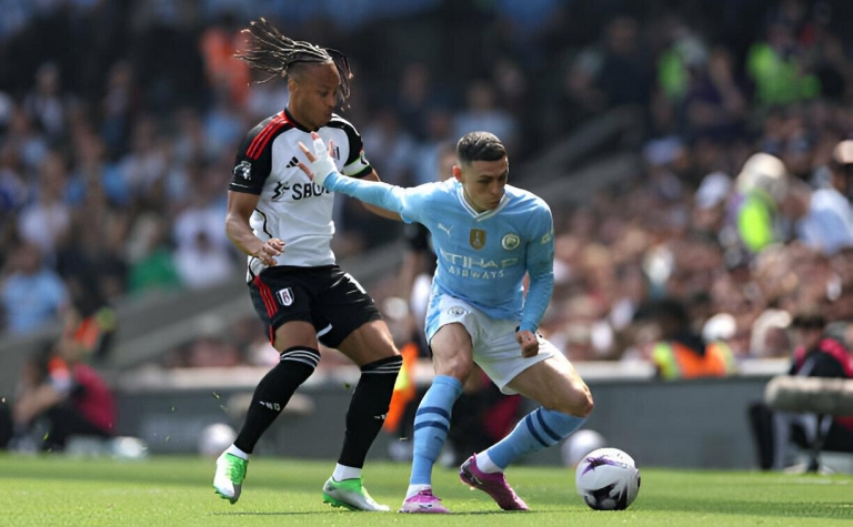 Trực tiếp Man City 1-0 Fulham: Đội khách áp đảo
