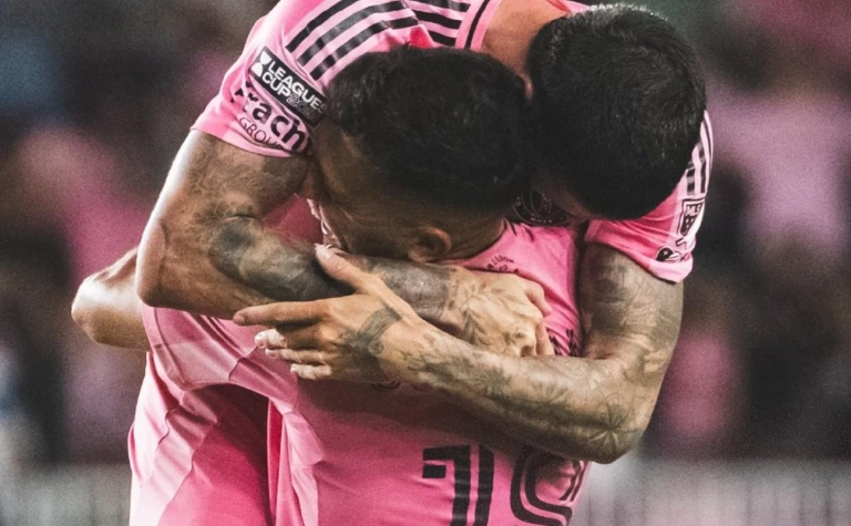 Messi chấn thương, Inter Miami nhọc nhằn vào tứ kết sau loạt luân lưu căng não