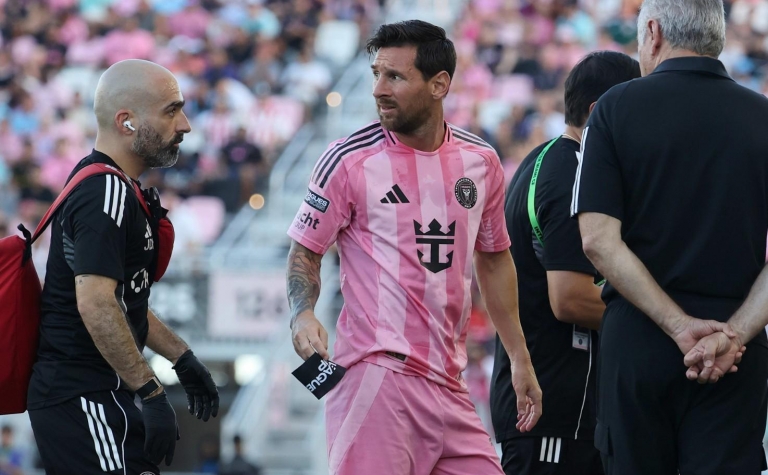 Messi chấn thương, Inter Miami nhọc nhằn vào tứ kết sau loạt luân lưu căng não