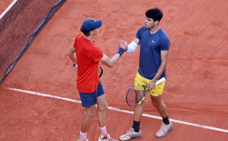 Trực tiếp tennis Jannik Sinner vs Carlos Alcaraz, 22h00 hôm nay 18/5