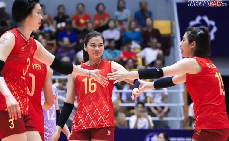 Trực tiếp bóng chuyền nữ Việt Nam 0-0 Philippines: Khởi động