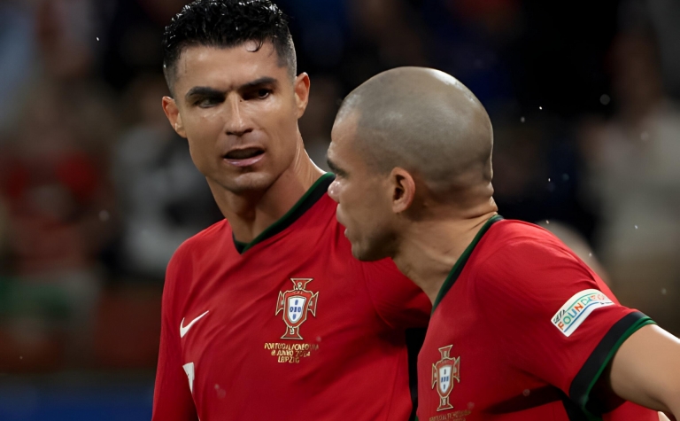 Ronaldo và Pepe: Khi tuổi tác đã trở thành gánh nặng