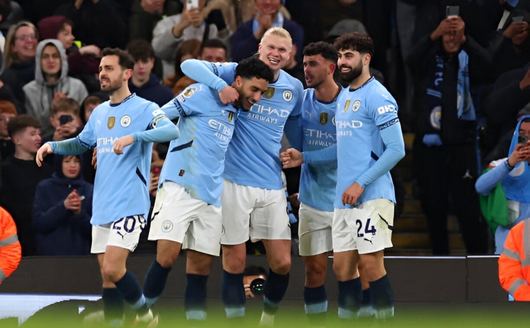 Haaland chói sáng, Man City ngược dòng cảm xúc trước Chelsea