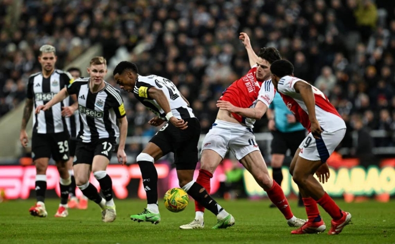 Trực tiếp Arsenal 0-0 Newcastle: Nhập cuộc tốc độ
