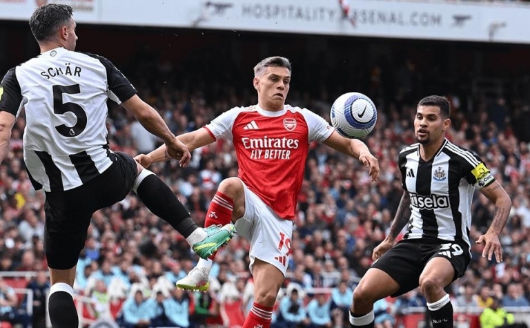 Trực tiếp Arsenal 2-1 Newcastle: Lật ngược tình thế