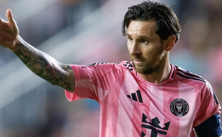 Trực tiếp Inter Miami 0-0 Columbus: Messi đá chính