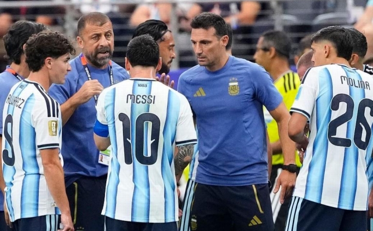 NÓNG: Argentina giữ chân người quan trọng nhất đến World Cup 2030