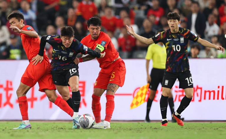 Trực tiếp Hàn Quốc 0-0 Trung Quốc: Hàn Quốc sớm áp đảo