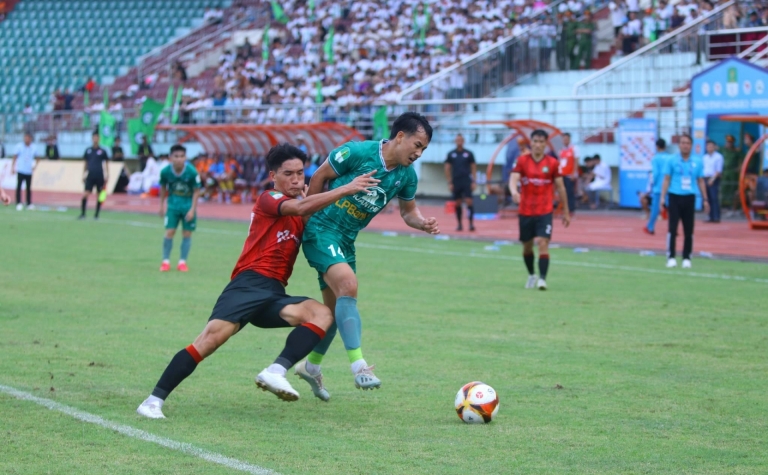 Trực tiếp Bình Phước 0-0 Ninh Bình: Thế trận sôi động