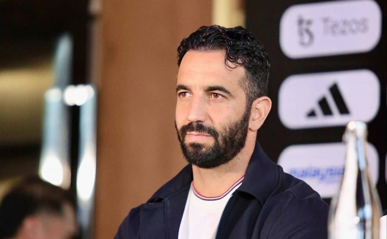 HLV Amorim: 'MU nên đá tốt hơn trước đội ASEAN All-Stars'