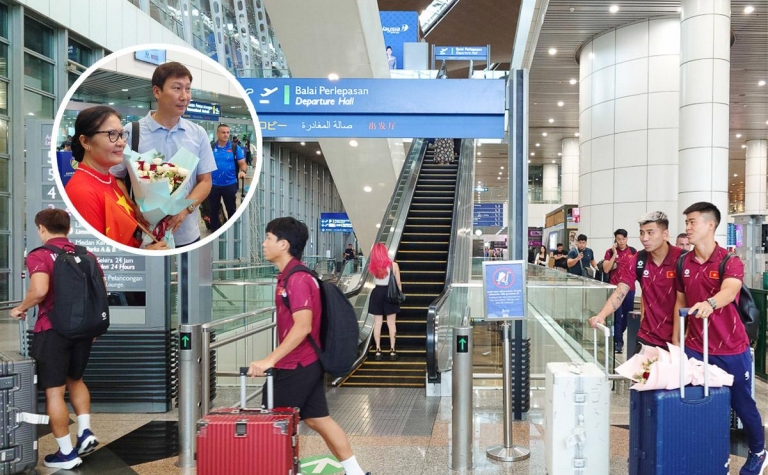 ĐT Việt Nam nhận 'doping tinh thần' tại Malaysia