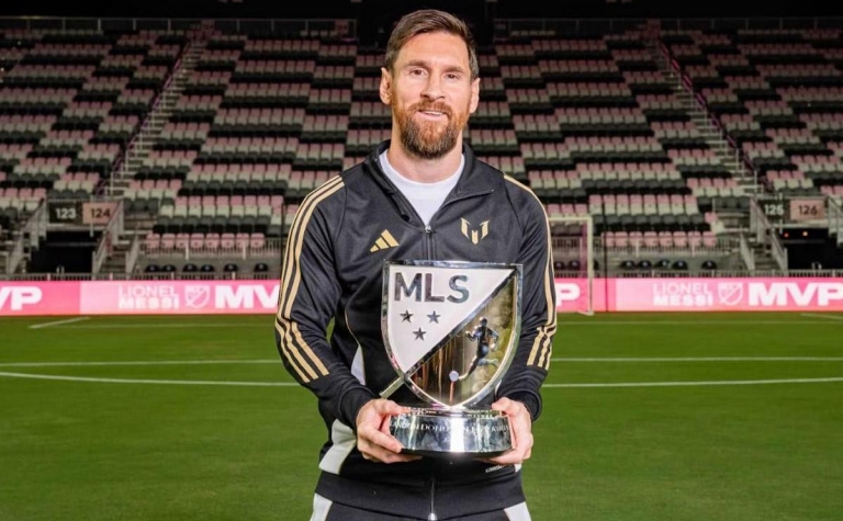Vừa trở lại MLS, Messi lập tức nhận danh hiệu