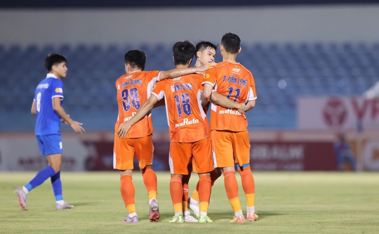 Vòng 23 V-League 2024/25: Khó lường cuộc đua trụ hạng