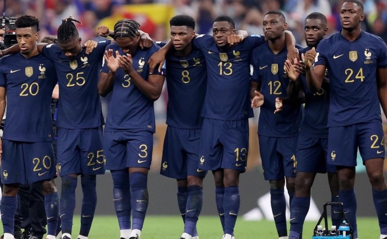 Nhập tịch cầu thủ để dự World Cup: ĐT Việt Nam nên học ai?