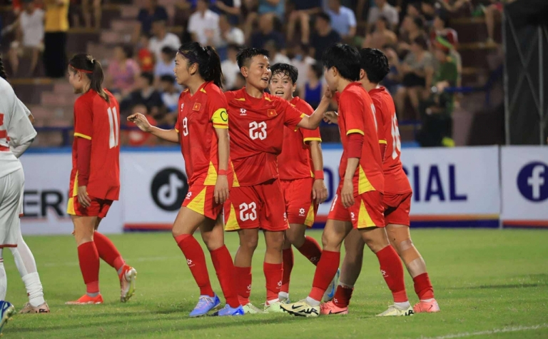 Trực tiếp nữ Việt Nam 3-0 UAE: Hoàn toàn áp đảo