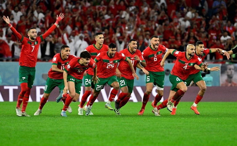 Nhập tịch cầu thủ để dự World Cup: Bài học thành công từ Morocco và Algeria