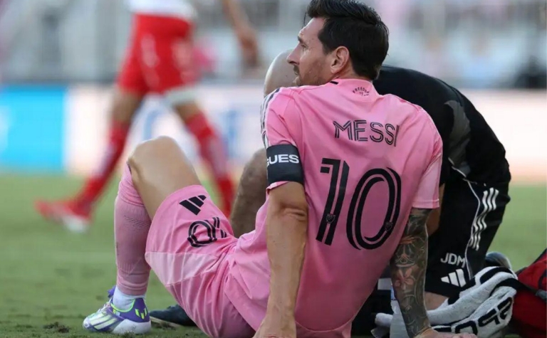HLV Mascherano và Rodrigo De Paul lên tiếng về tình trạng chấn thương của Messi