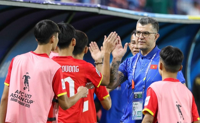 Tuyển Việt Nam thắng đậm 4-1 trước giải quốc tế