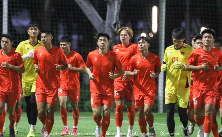 Vừa tới Indonesia, U23 Việt Nam gặp 'sự cố' bất ngờ