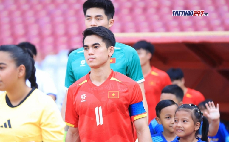 Khuất Văn Khang: 'Chơi trên sân của Indonesia thúc đẩy U23 Việt Nam thể hiện bản lĩnh'
