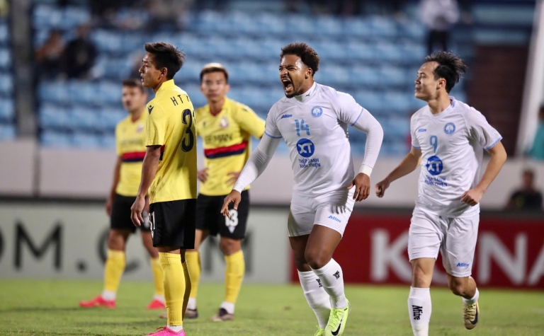 Trực tiếp Nam Định 2-0 Lee Man: Văn Vũ nhân đôi cách biệt