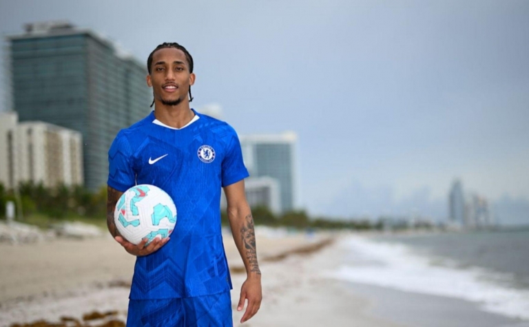 CHÍNH THỨC: Chelsea sở hữu 'máy săn bàn' người Brazil