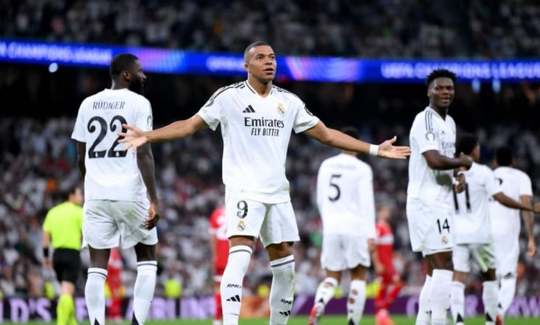 Mbappe ghi danh vào lịch sử Champions League