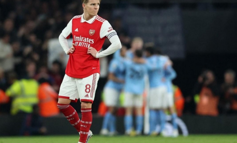 Martin Odegaard gửi tin nhắn 3 chữ đến cầu thủ Arsenal