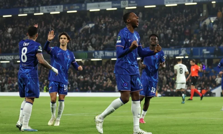 Nkunku cú đúp, Chelsea hủy diệt Noah tại đấu trường châu Âu